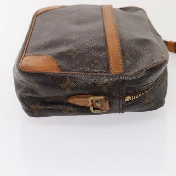 LOUIS VUITTON Monogram Trocadero 27 Shoulder Bag M51274 LV Auth 90093 - Picture 6 of 16